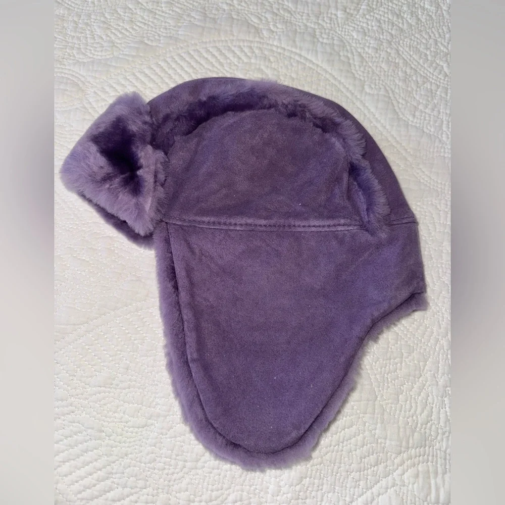 UGG Kids Lavender Shearling Hat - Picture 3 of 7